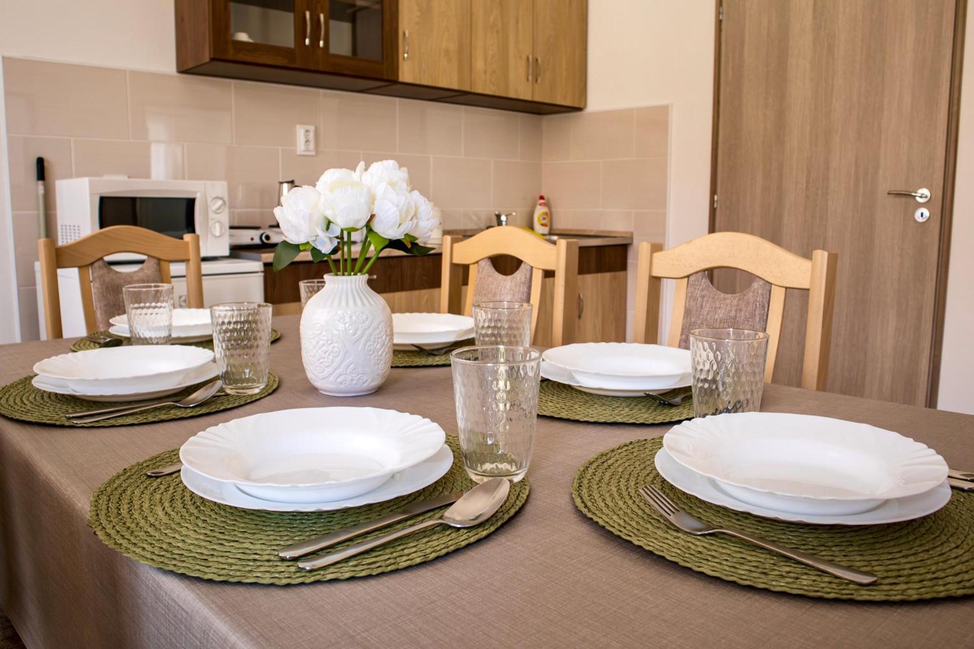Izisz Apartman Matraterenye Exterior foto