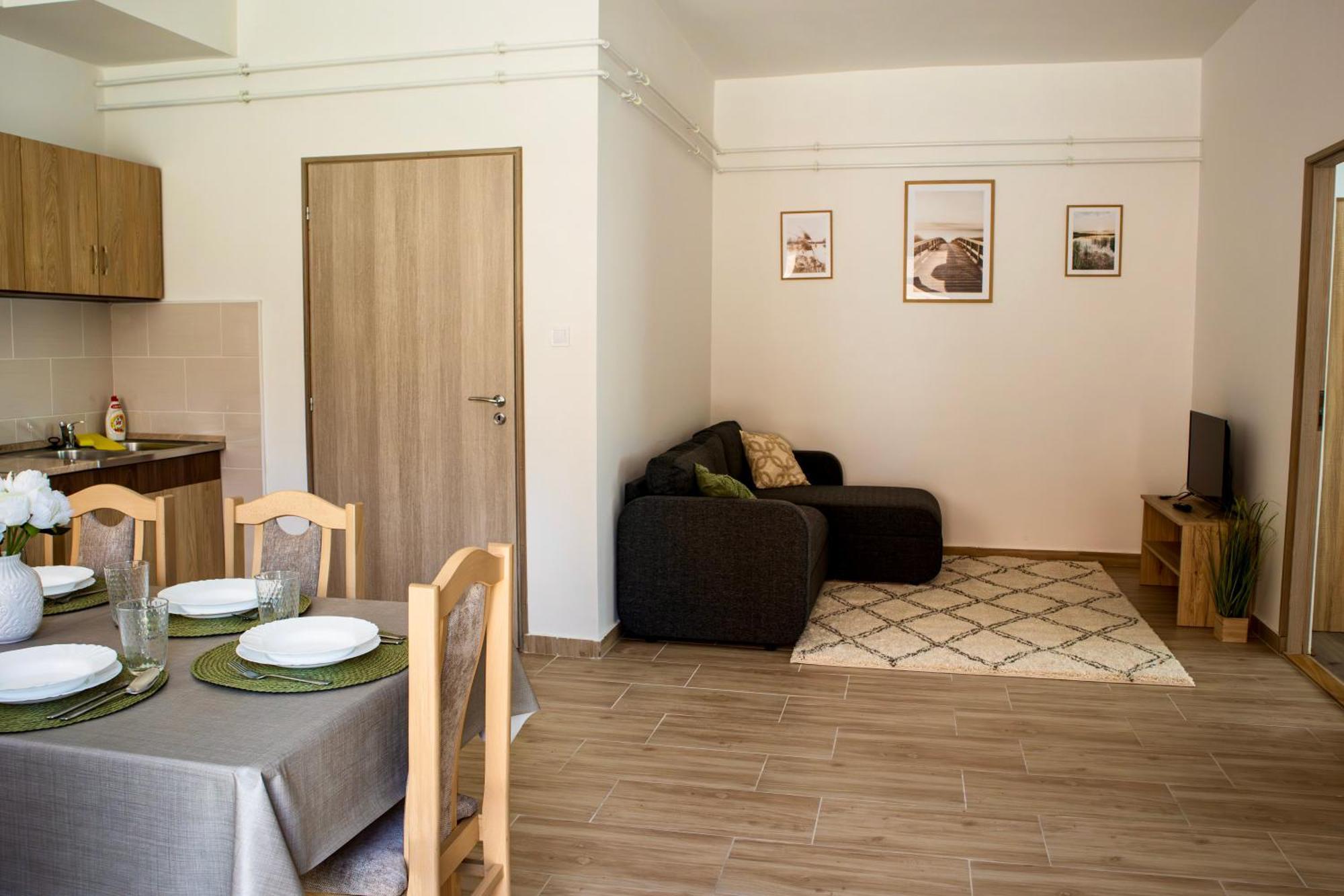 Izisz Apartman Matraterenye Exterior foto