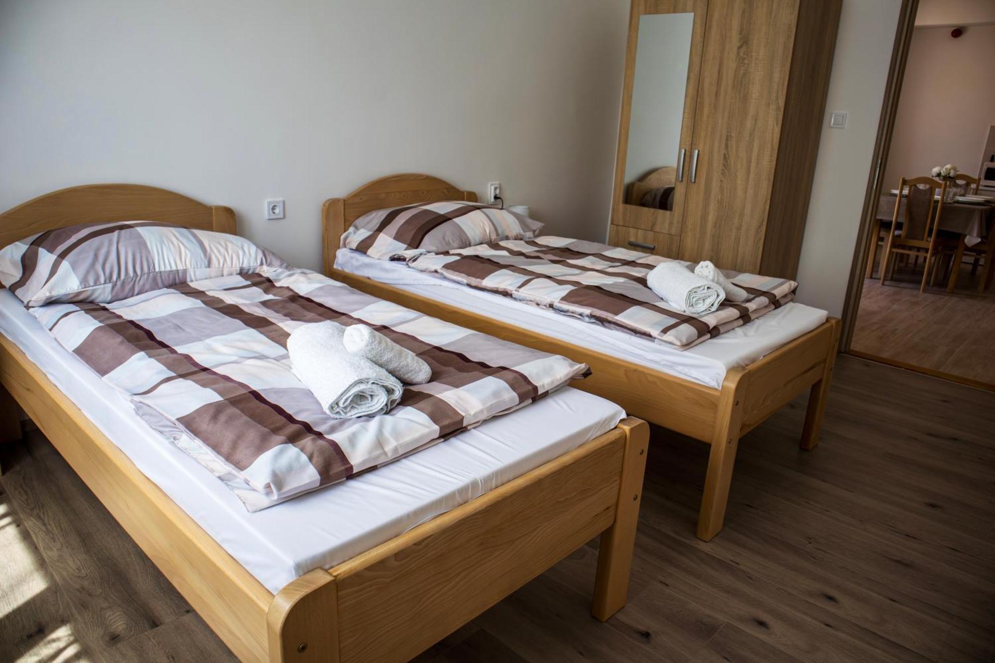 Izisz Apartman Matraterenye Exterior foto