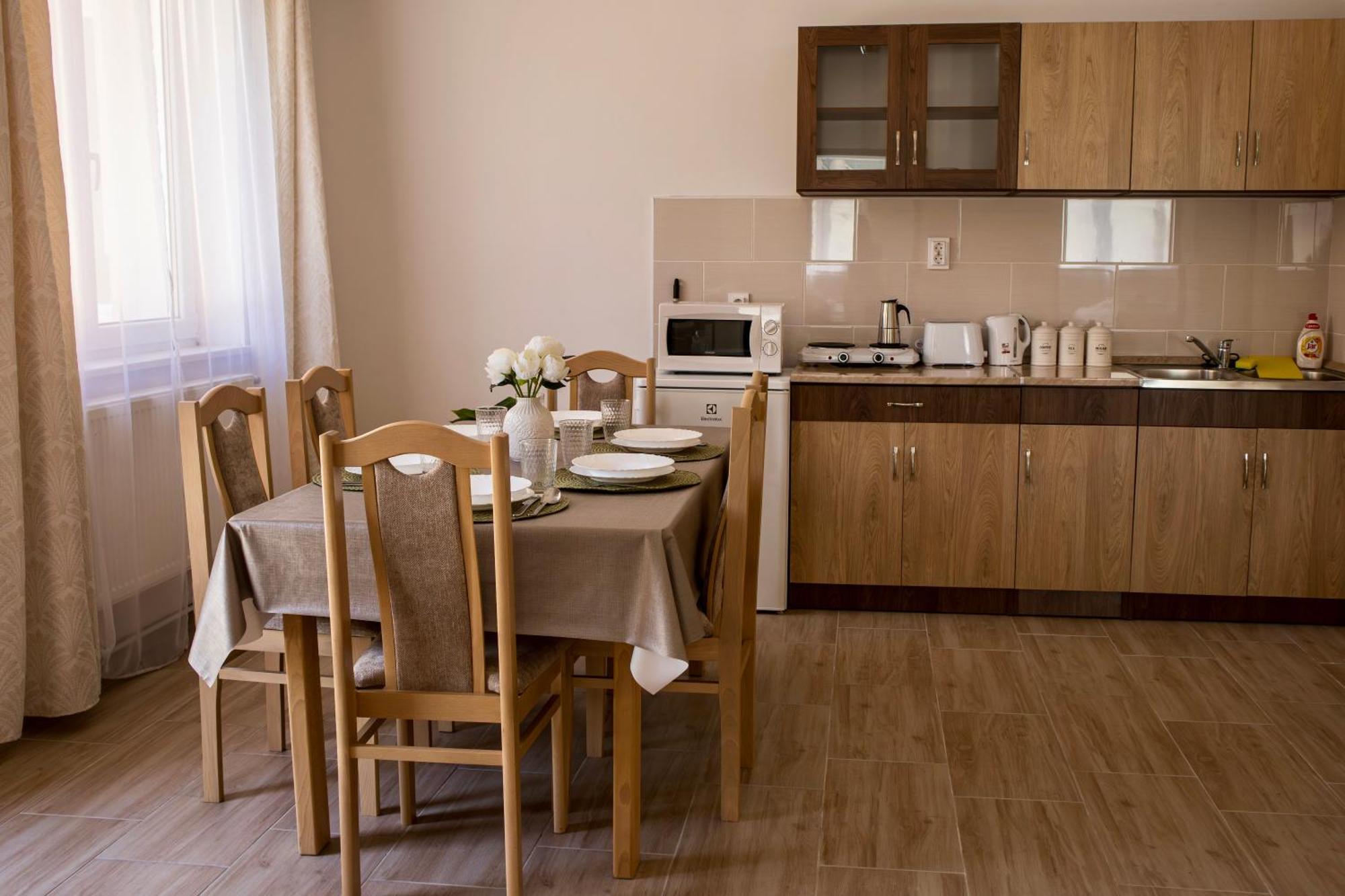 Izisz Apartman Matraterenye Exterior foto